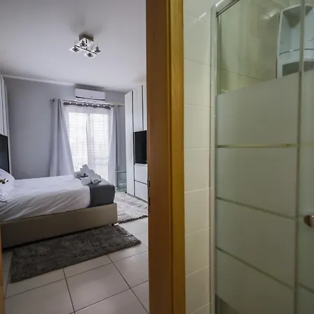 The Podium Apartment Żebbuġ