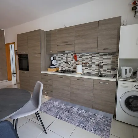 The Podium * Żebbuġ