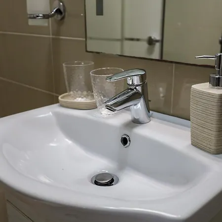 The Podium * Żebbuġ