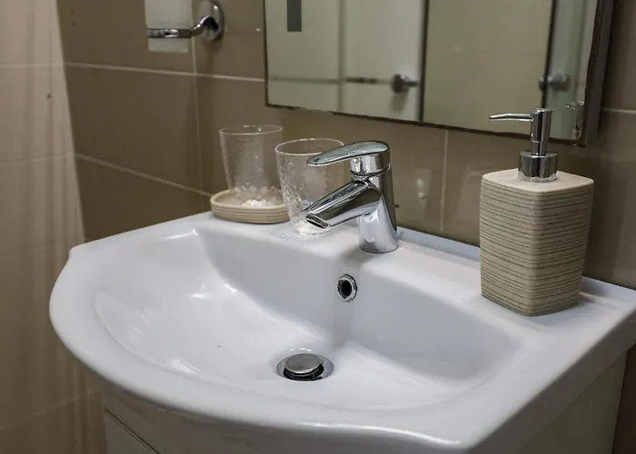 The Podium * Żebbuġ