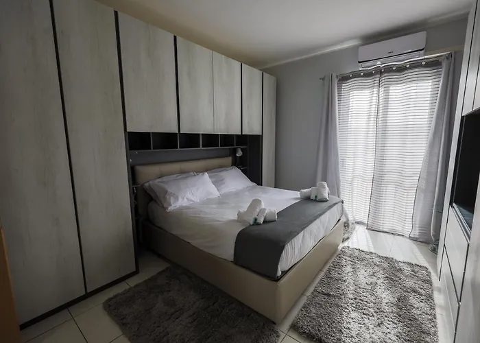 The Podium * Żebbuġ