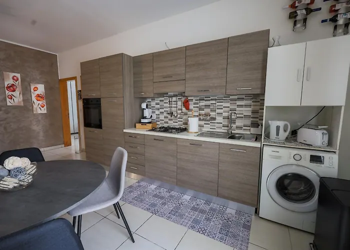 The Podium * Żebbuġ